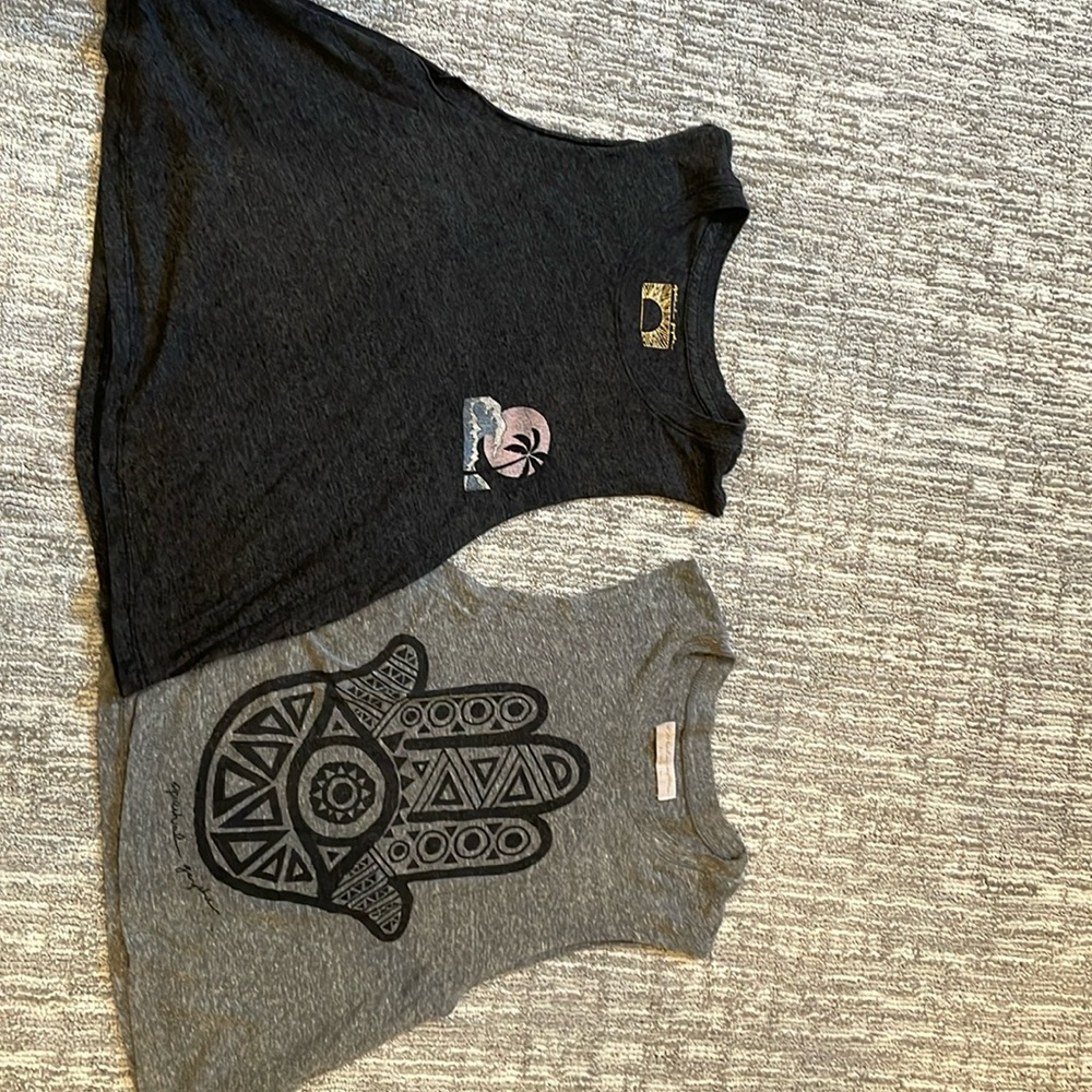 2 womens spiritual gangster tank tops, xs